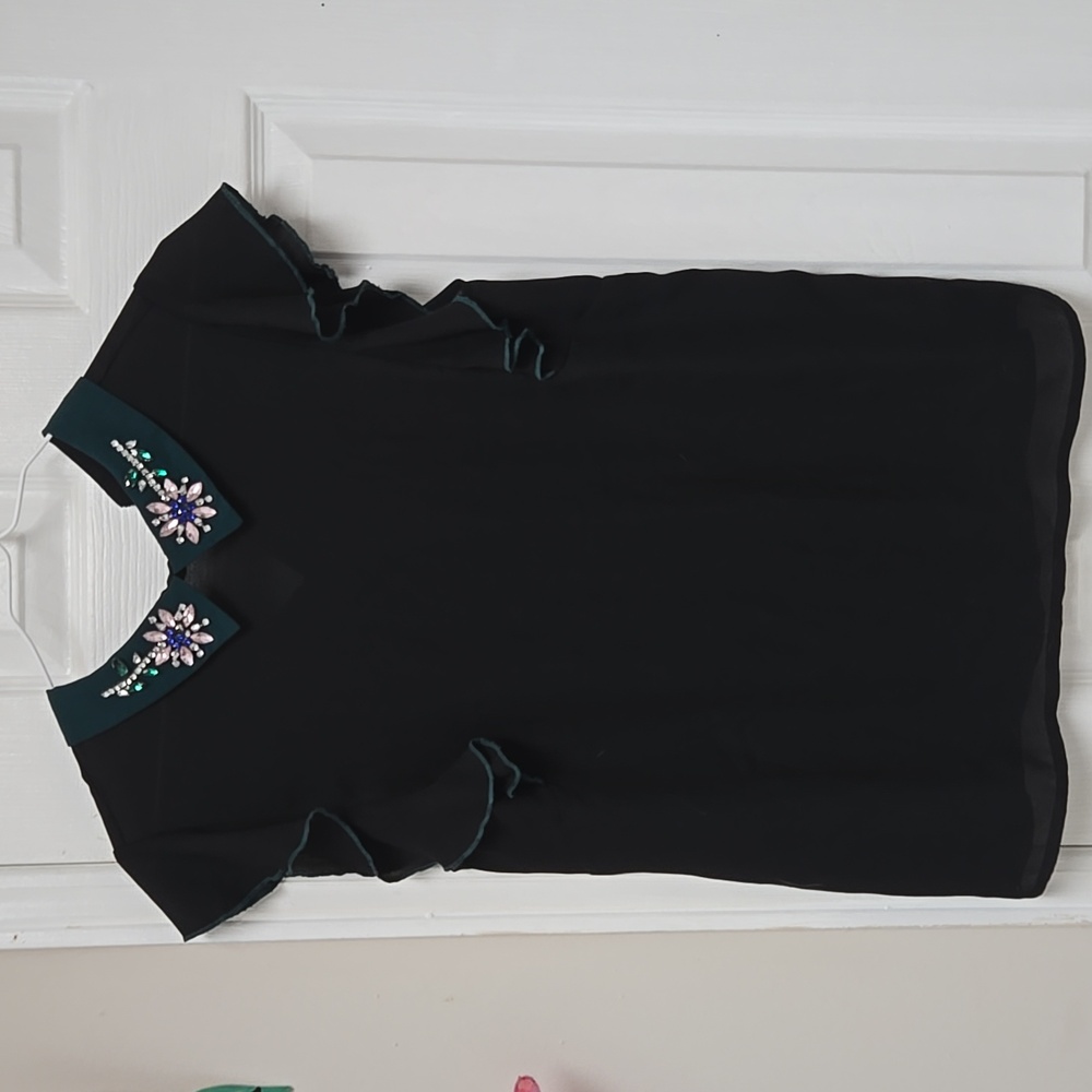 Kashion top, silky, black with green lapels w/stones, ruffled sleeves, 1 button